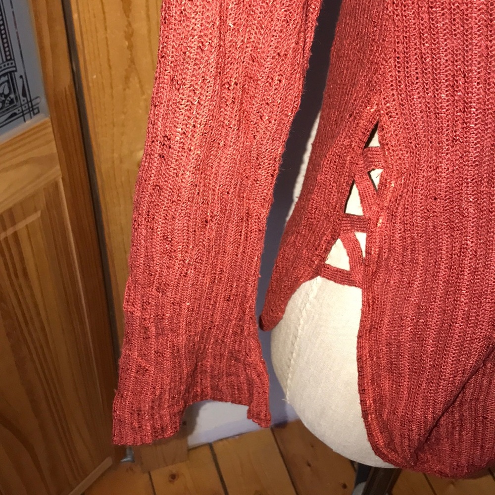 Express Sweater - Picture 3 of 3